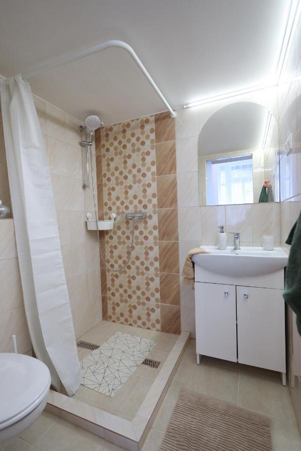 Vito Apartman Eger Exterior photo